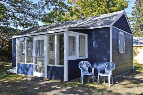 Carp Lake Cabin #2 - M Den Cabin מראה חיצוני תמונה